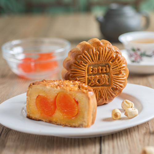 Mooncake with Double Yolk in White Lotus Paste
