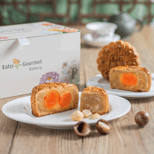 Double Yolk<br/> Baked Mooncakes