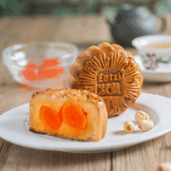 Double Yolk<br/> Baked Mooncakes
