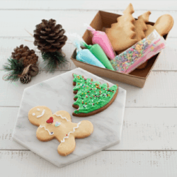 <strong style="color:#CC0000;">DIY Festive Cookies Kit</strong>